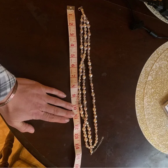 Beautiful Beaded necklace - pearly pink color - Picture 3 of 3